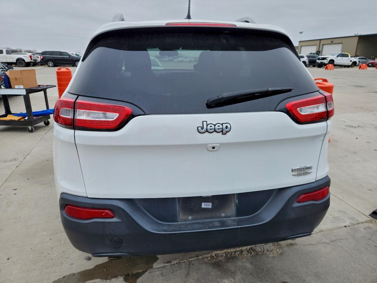 2015 JEEP CHEROKEE LATITUDE photo 6