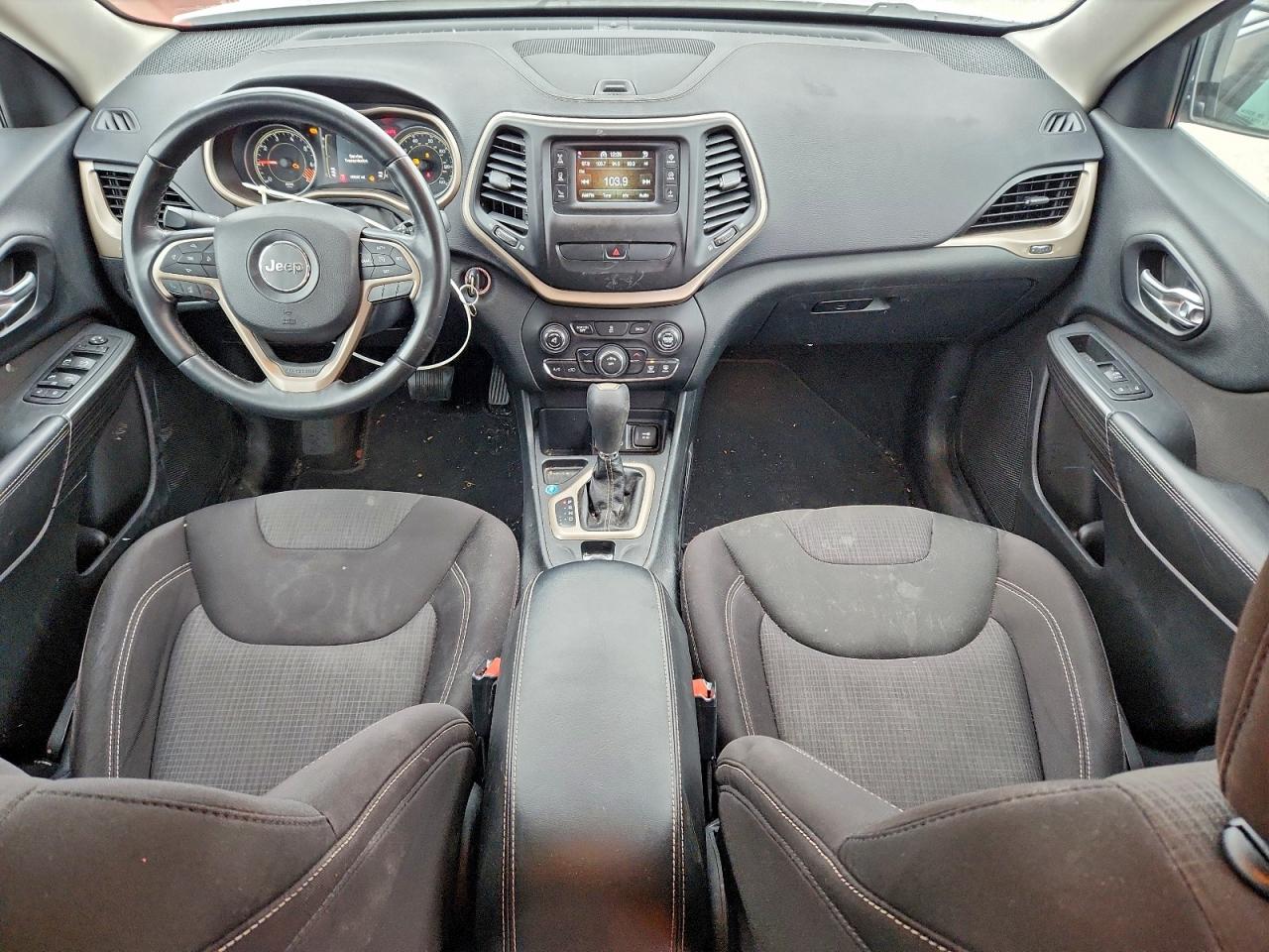 2015 JEEP CHEROKEE LATITUDE photo 8