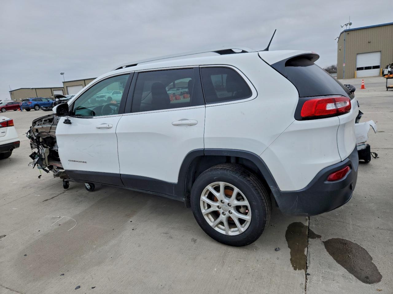 2015 JEEP CHEROKEE LATITUDE photo 2