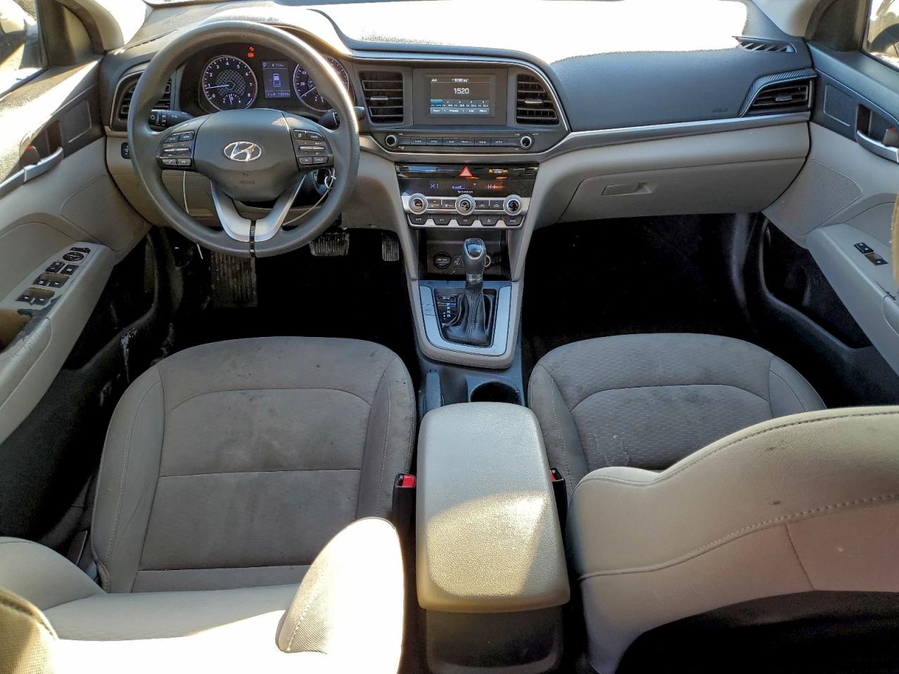 2020 HYUNDAI ELANTRA SE photo 8