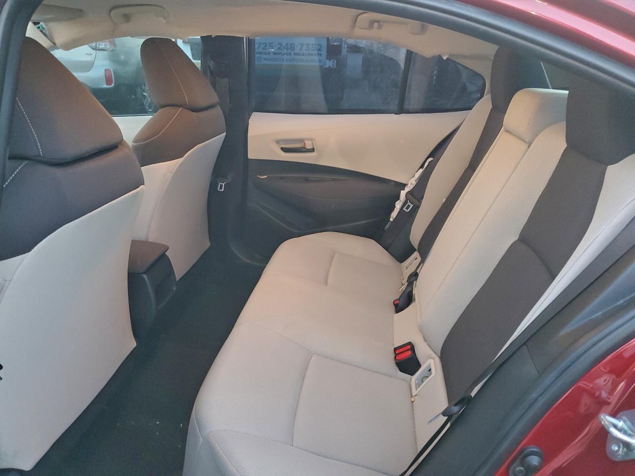 2022 TOYOTA COROLLA LE photo 10