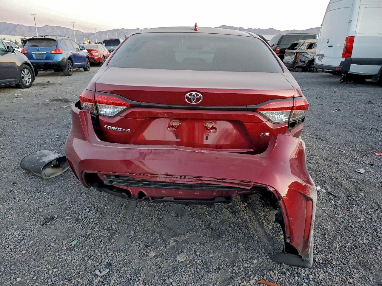 2022 TOYOTA COROLLA LE photo 6
