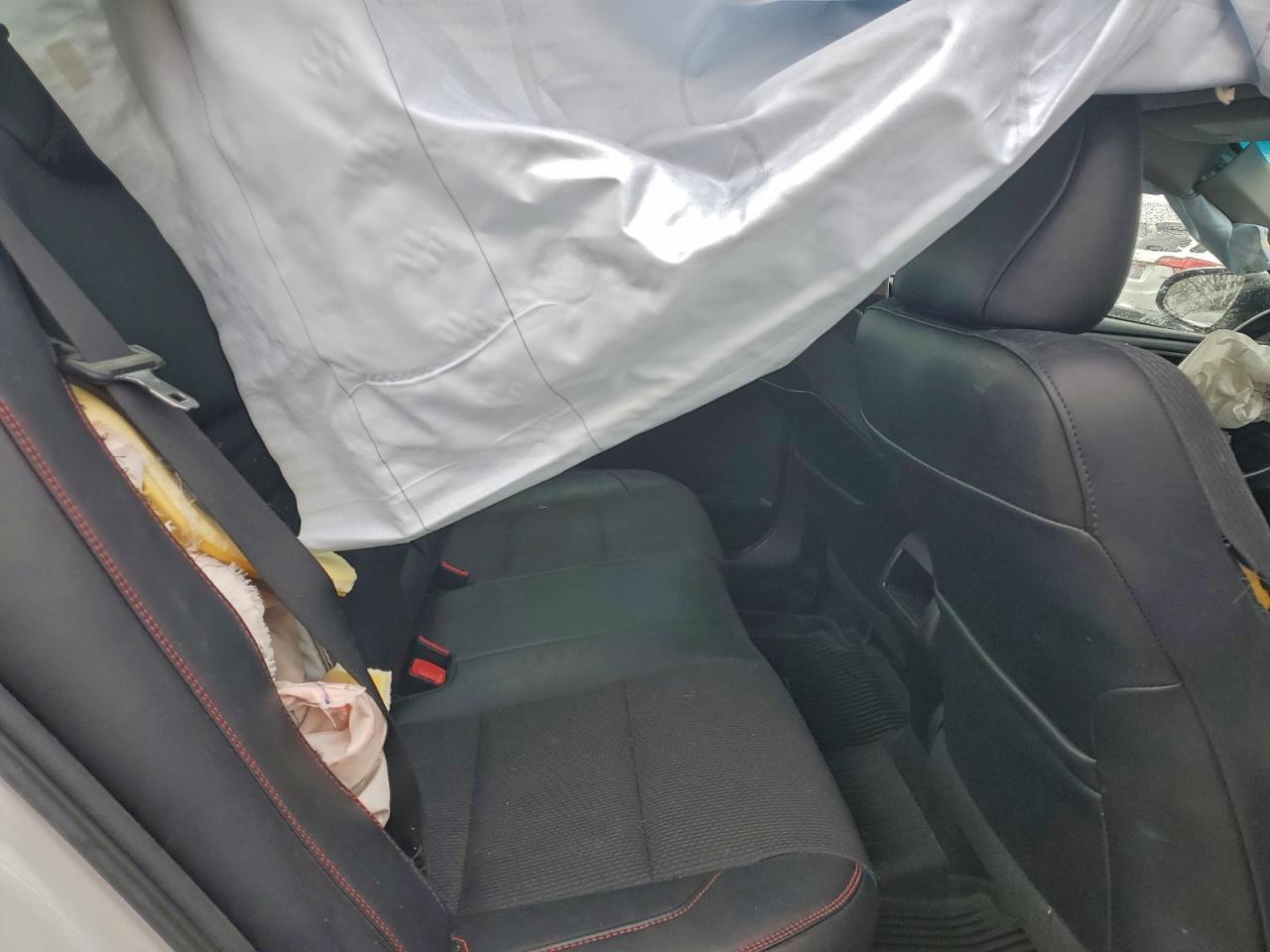 2017 TOYOTA CAMRY LE photo 10