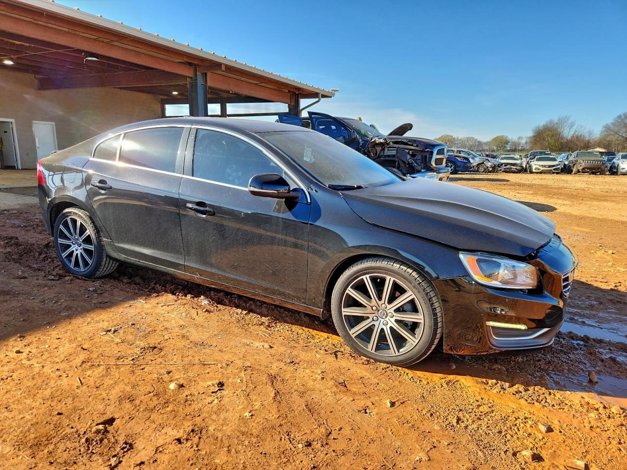 2017 VOLVO S60 PLATINUM photo 4