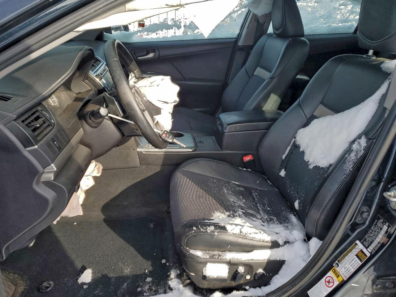 2014 TOYOTA CAMRY L photo 7