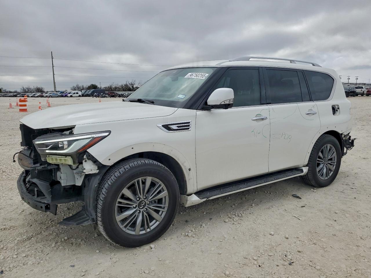 2022 INFINITI QX80