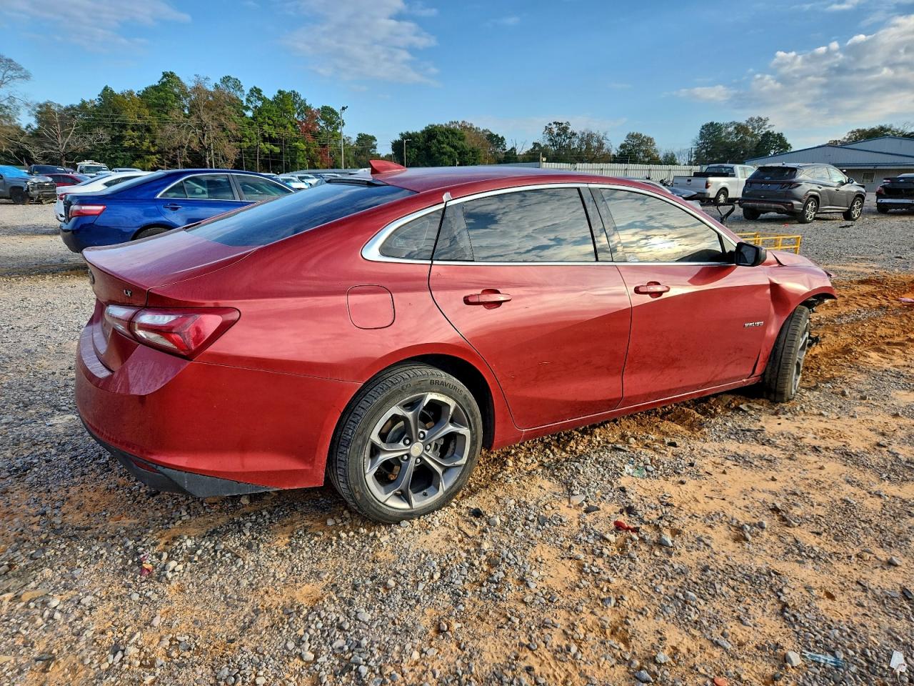 2021 CHEVROLET MALIBU LT photo 3