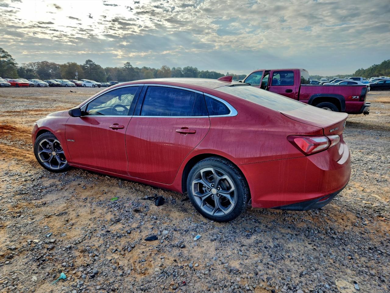2021 CHEVROLET MALIBU LT photo 2