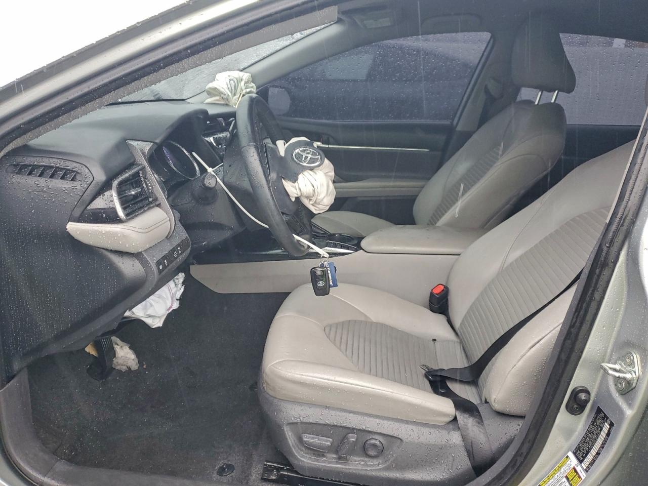 2020 TOYOTA CAMRY SE photo 7