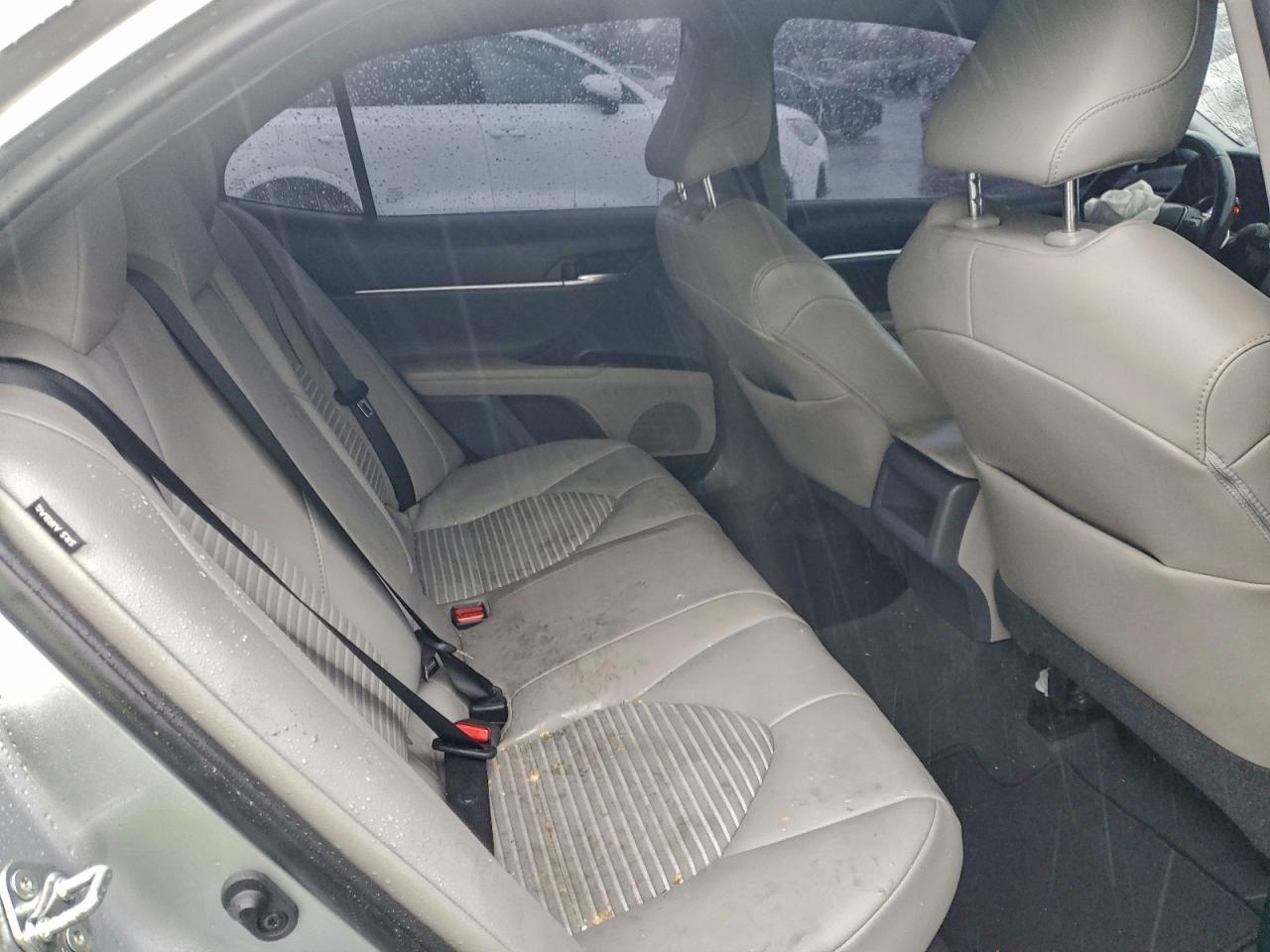 2020 TOYOTA CAMRY SE photo 10