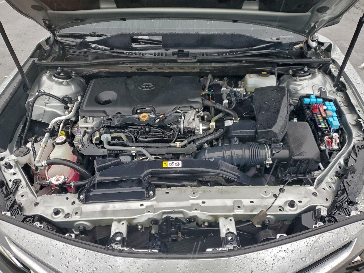 2020 TOYOTA CAMRY SE photo 11
