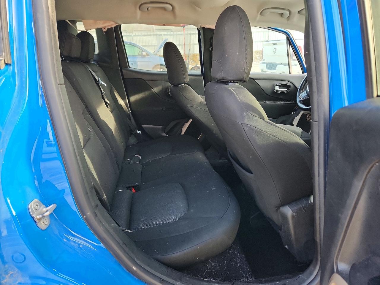 2015 JEEP RENEGADE LATITUDE photo 11