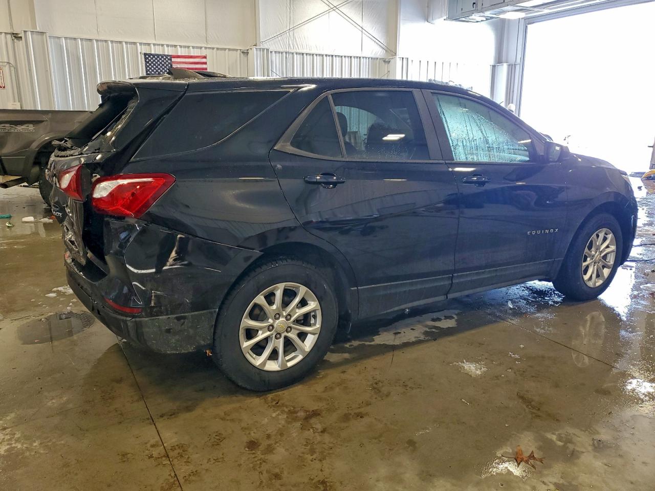 2020 CHEVROLET EQUINOX LS photo 3