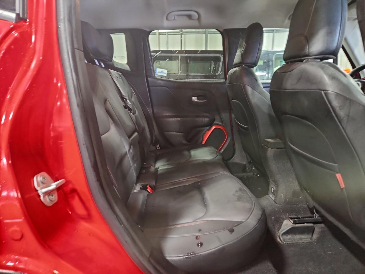 2017 JEEP RENEGADE TRAILHAWK photo 11