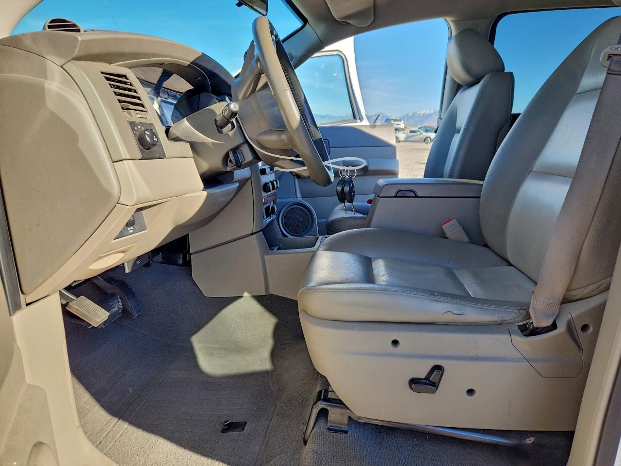 2007 DODGE DURANGO SLT photo 7