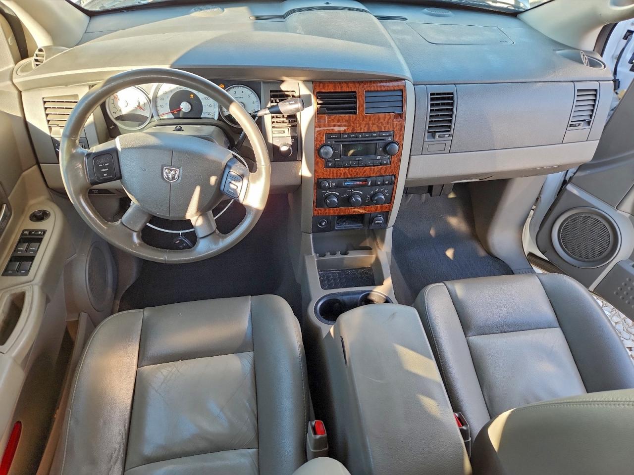 2007 DODGE DURANGO SLT photo 8