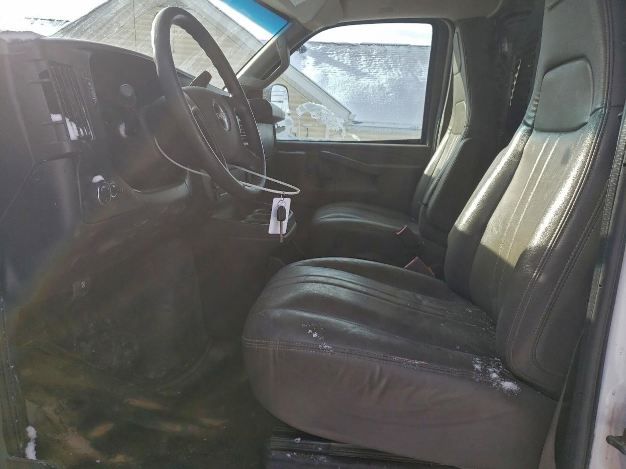 2017 GMC SAVANA G2500 photo 7