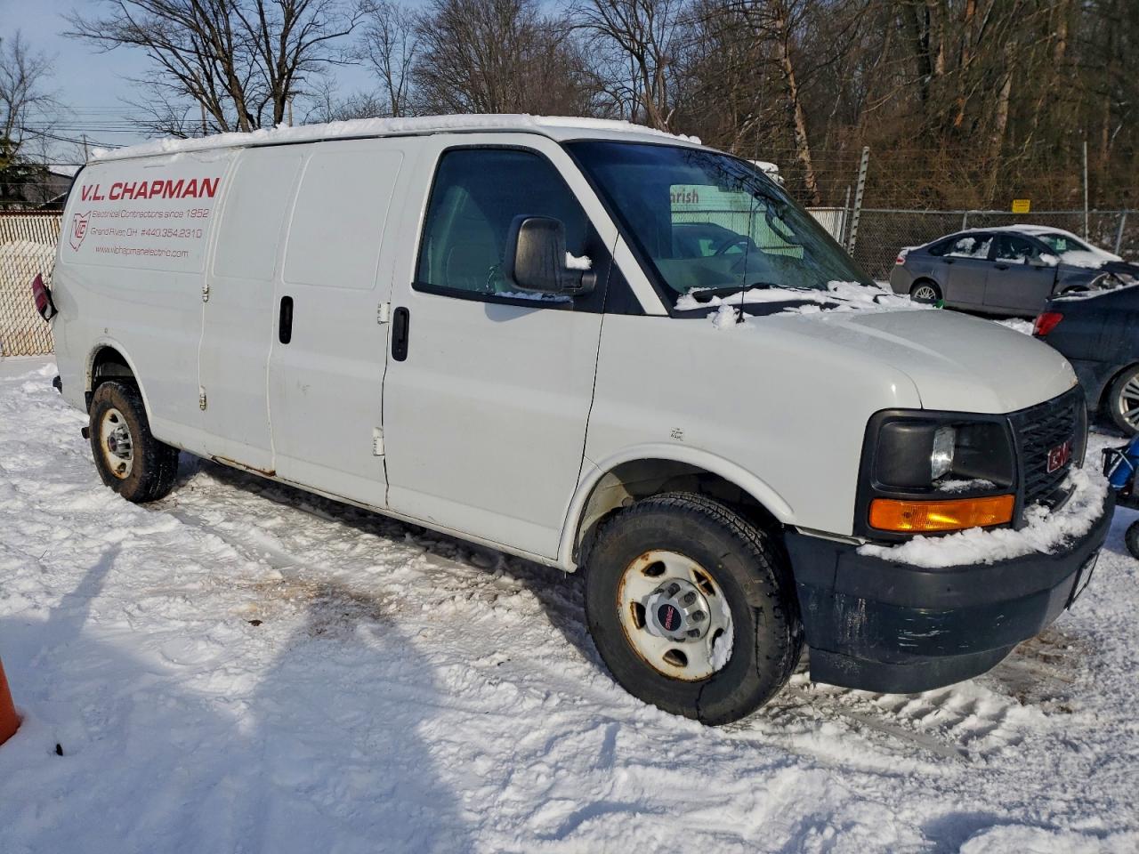 2017 GMC SAVANA G2500 photo 4