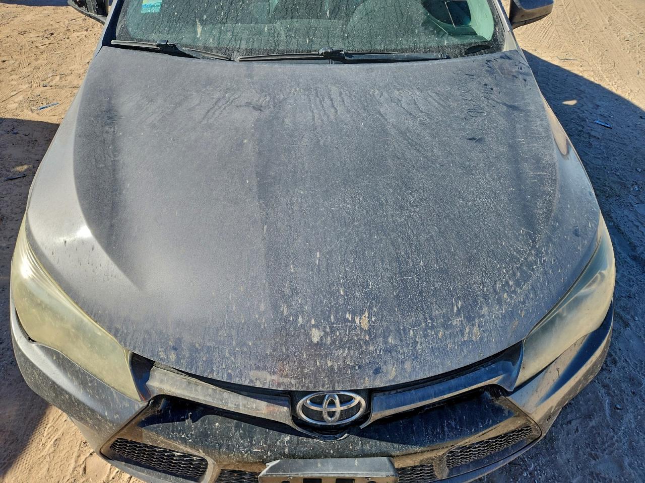 2016 TOYOTA CAMRY LE photo 11