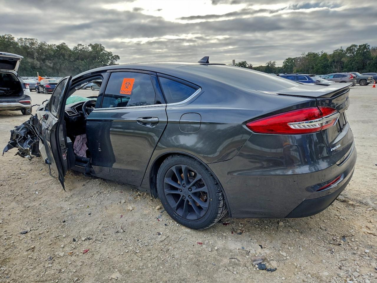 2019 FORD FUSION SE photo 2