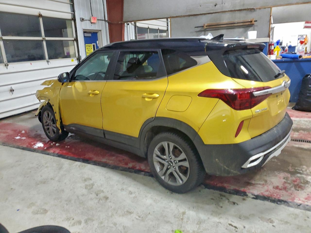 2021 KIA SELTOS S photo 2