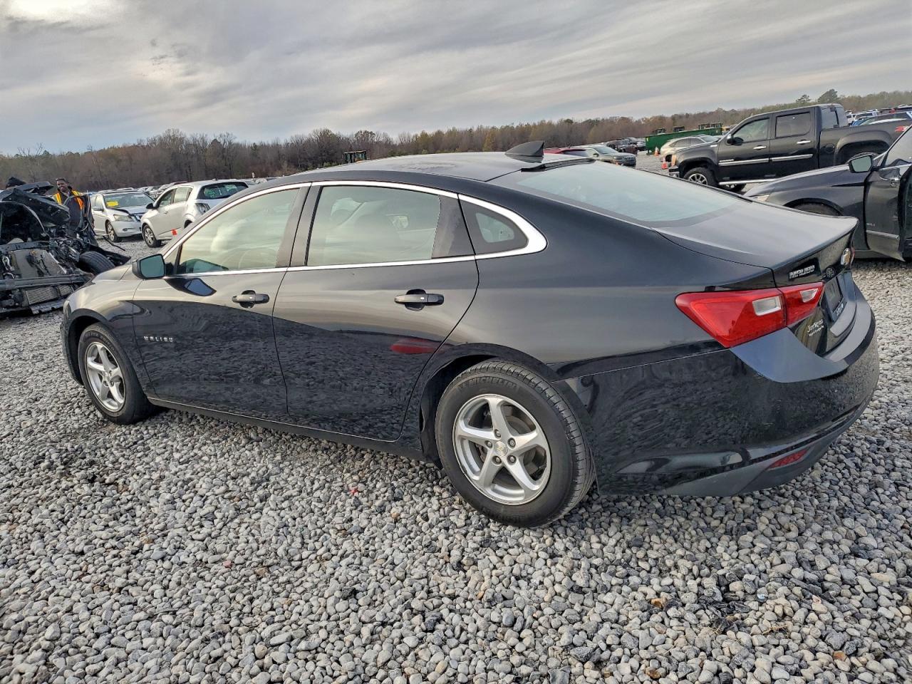 2017 CHEVROLET MALIBU LS photo 2