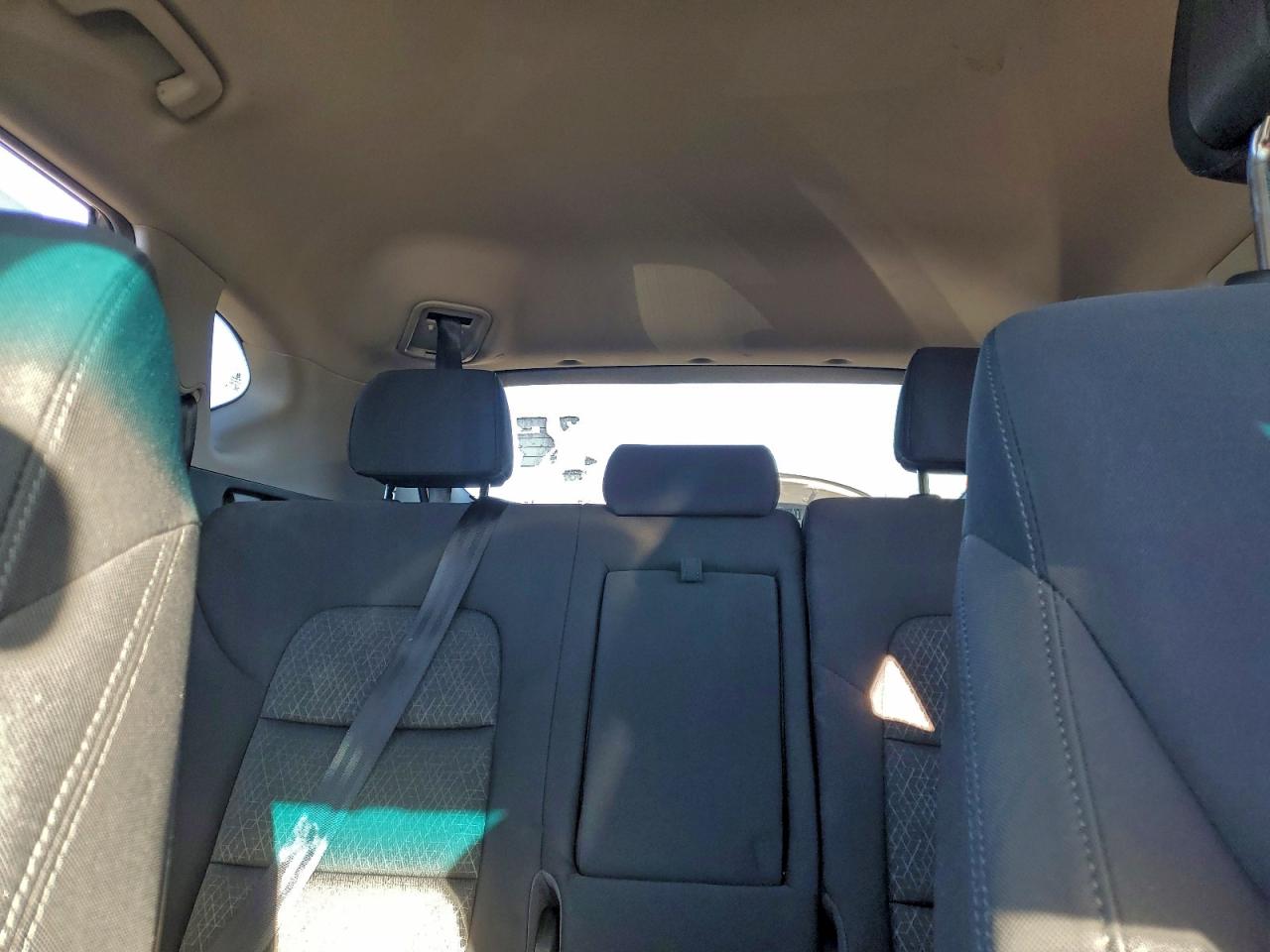 2017 HYUNDAI TUCSON SE photo 10