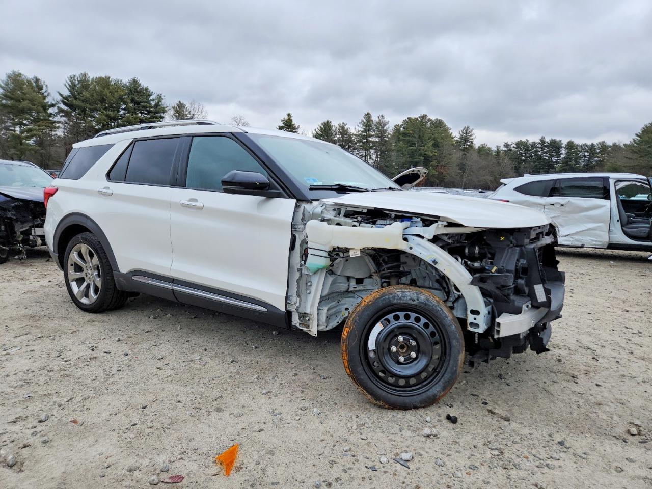 2020 FORD EXPLORER PLATINUM photo 4