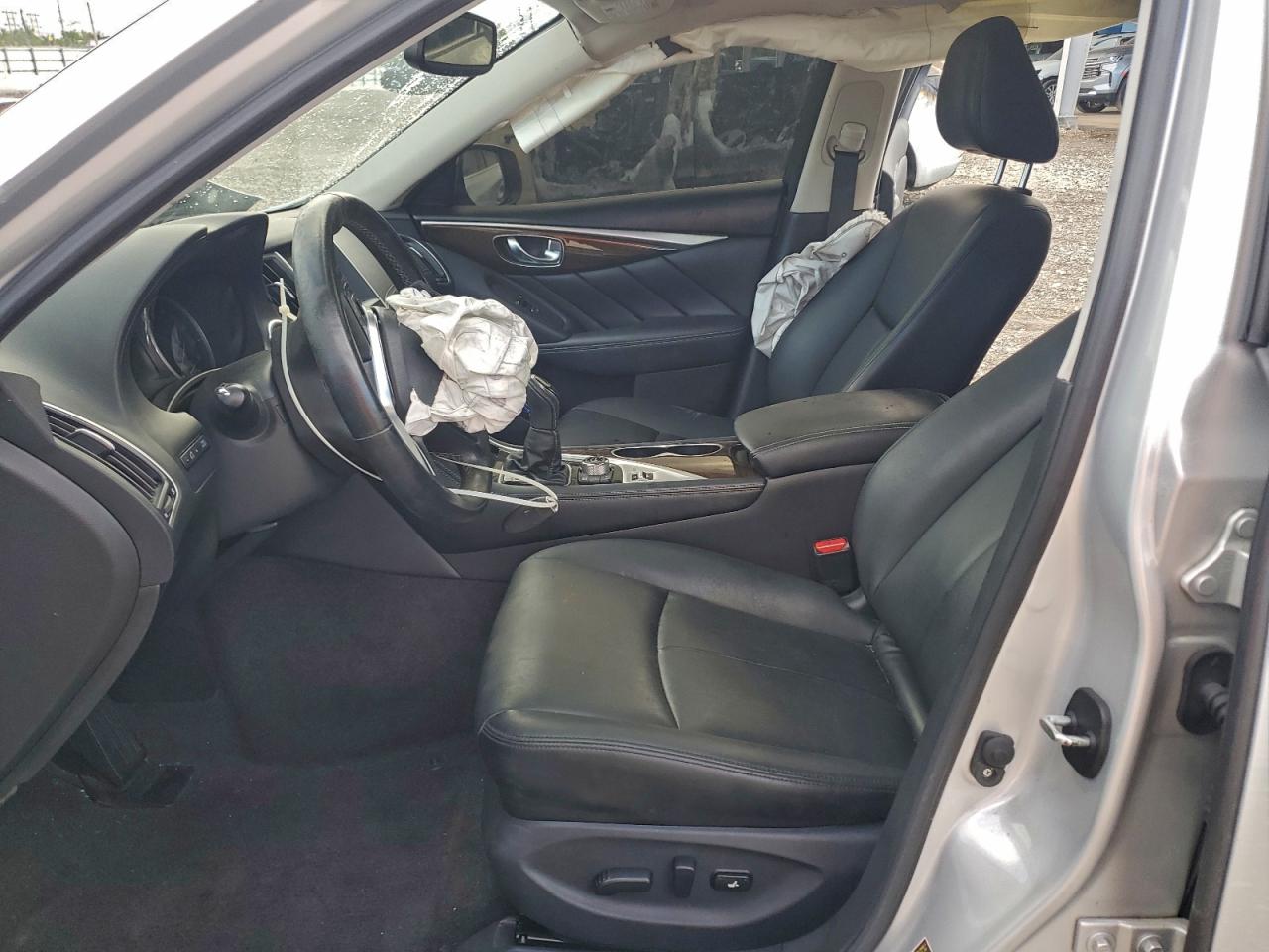2018 INFINITI Q50 LUXE photo 7