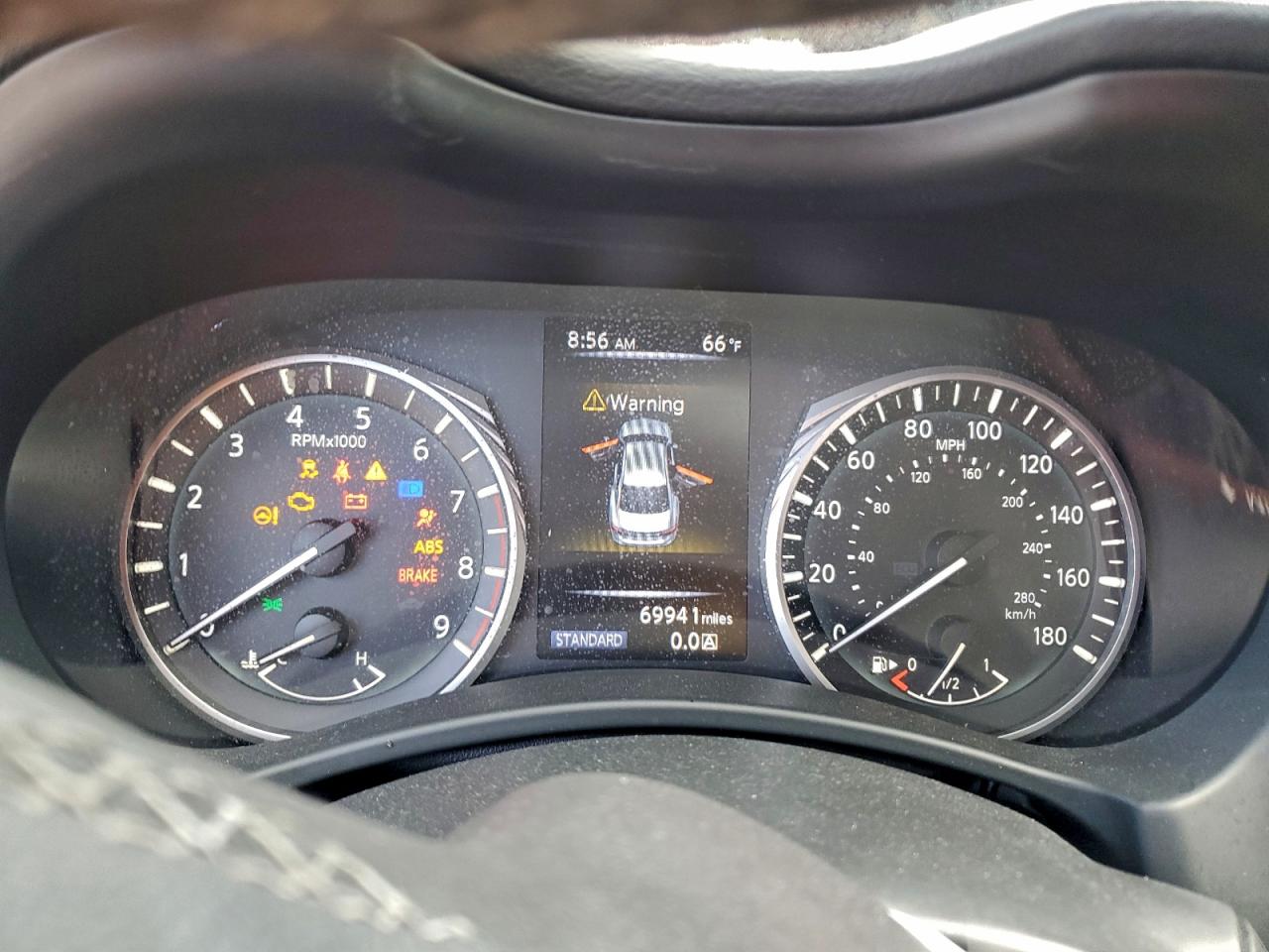 2018 INFINITI Q50 LUXE photo 9