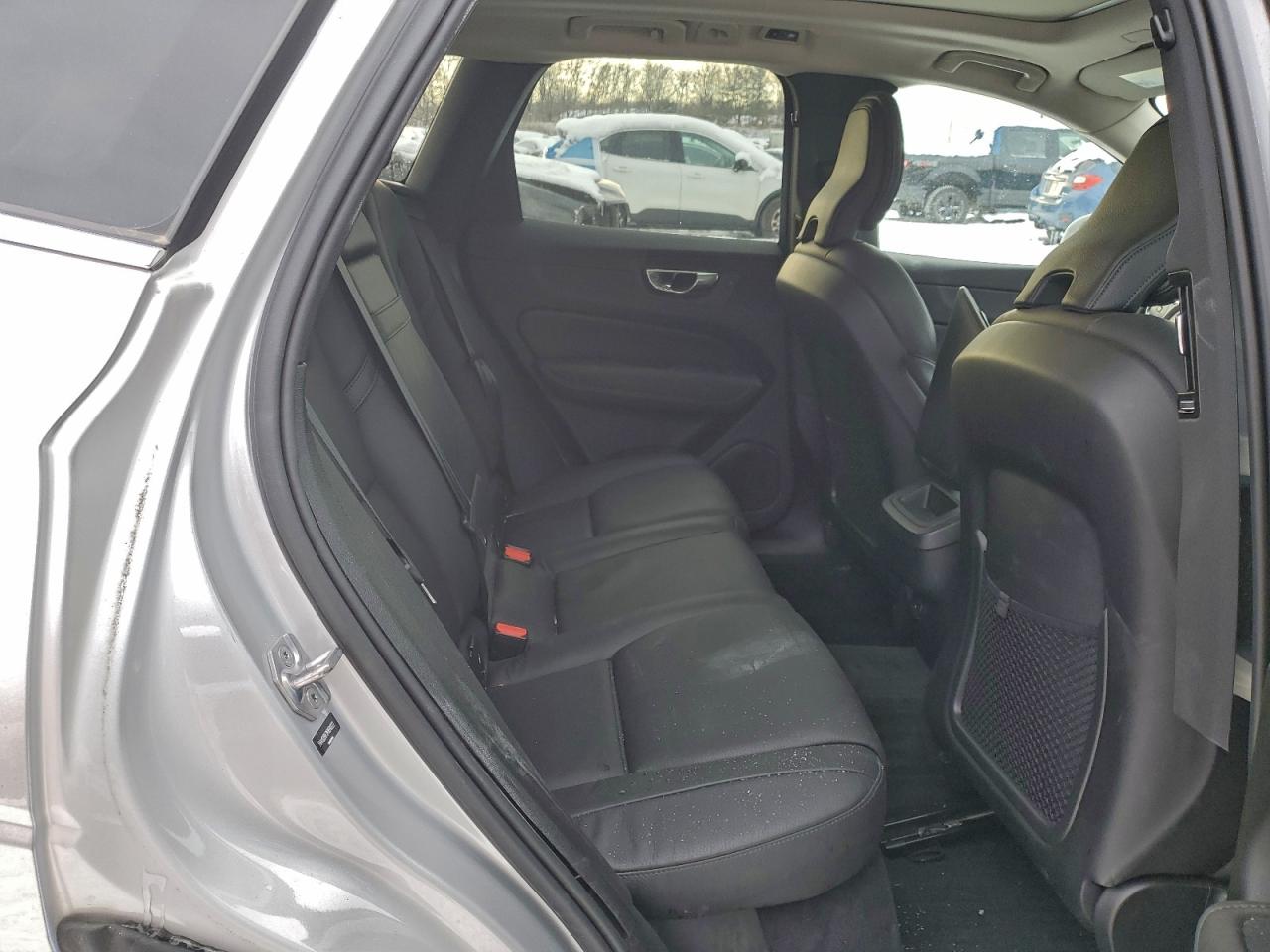 2021 VOLVO XC60 T5 MOMENTUM photo 11