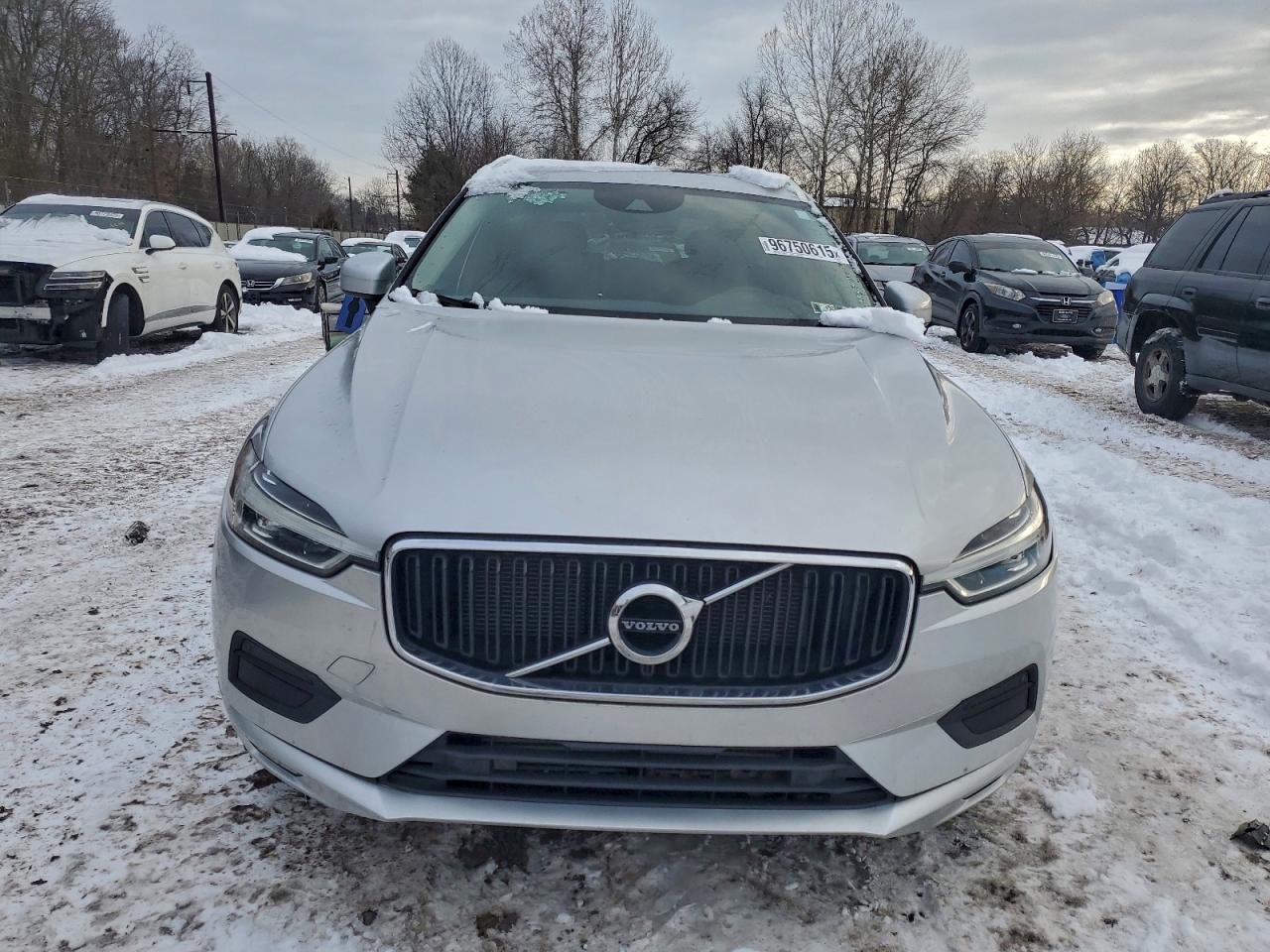 2021 VOLVO XC60 T5 MOMENTUM photo 5