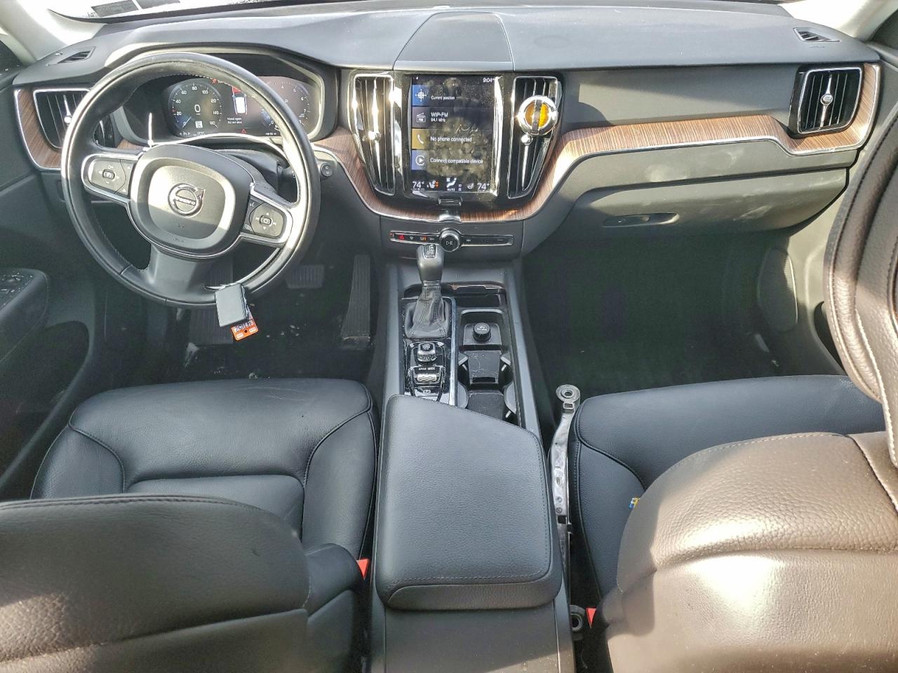 2021 VOLVO XC60 T5 MOMENTUM photo 8