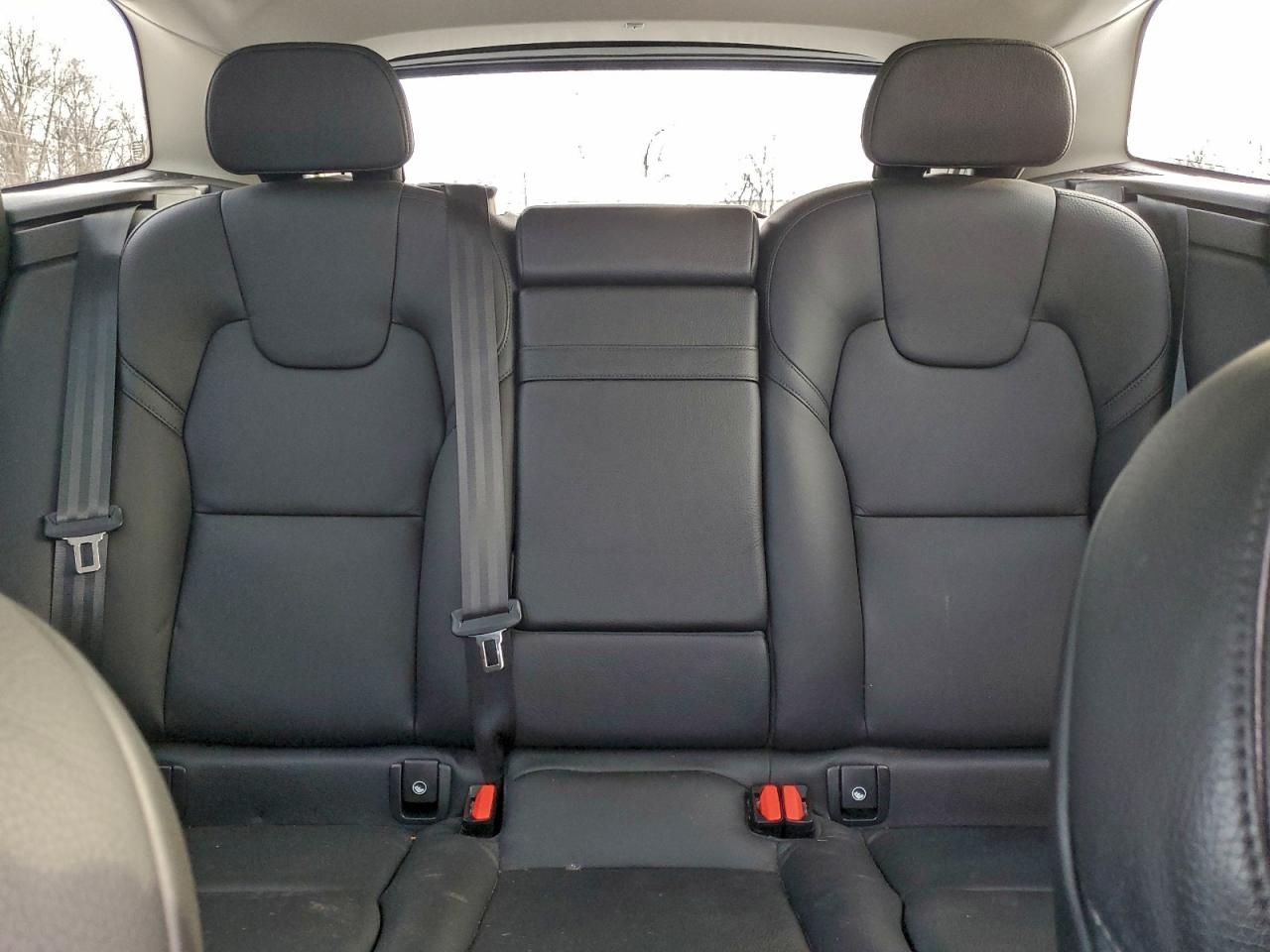 2021 VOLVO XC60 T5 MOMENTUM photo 10