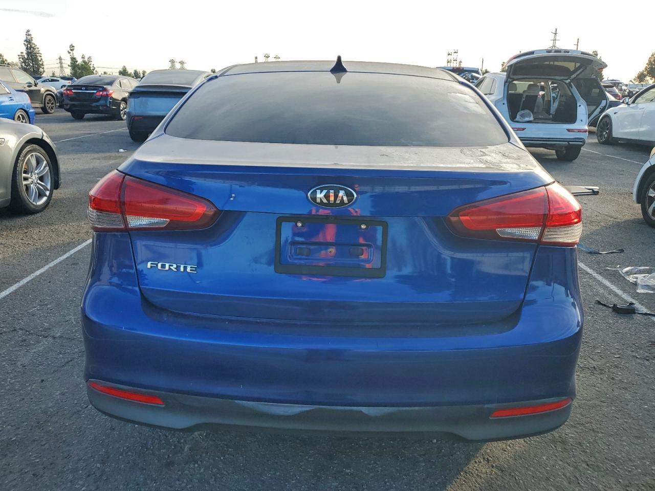 2017 KIA FORTE LX photo 6