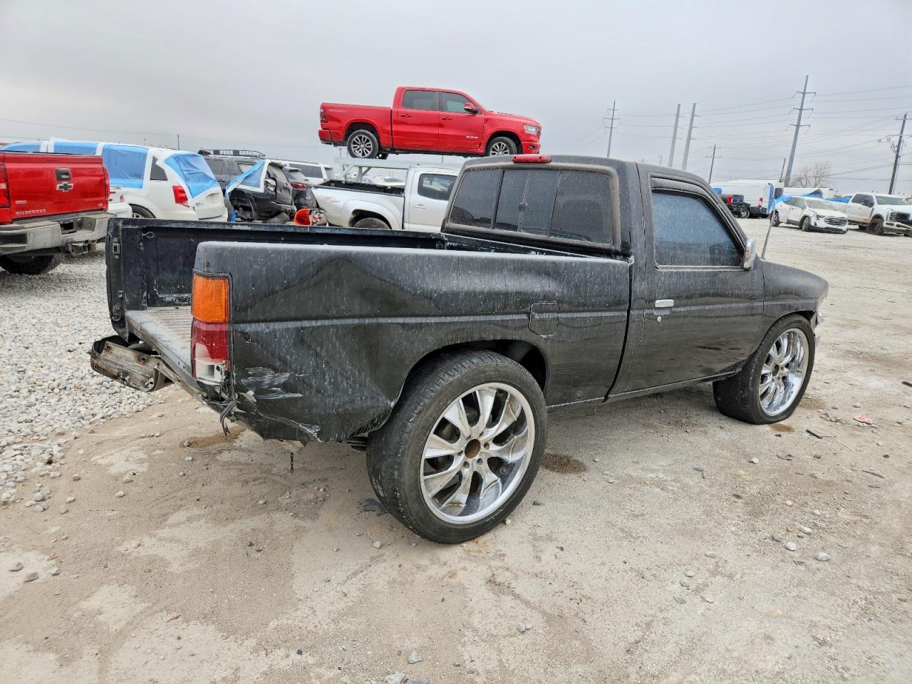 1997 NISSAN TRUCK BASE photo 3