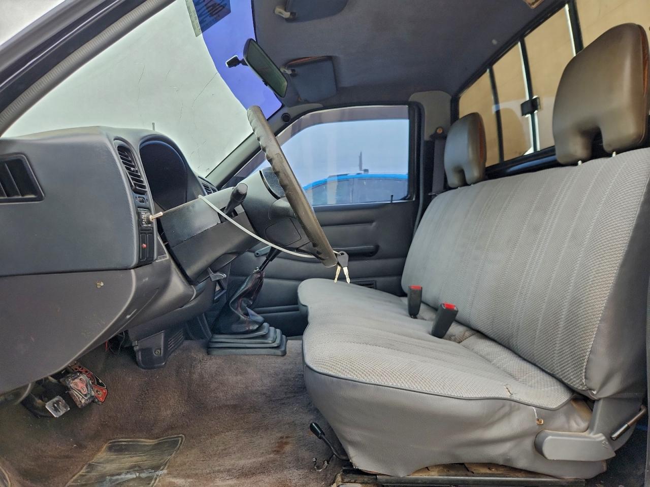 1997 NISSAN TRUCK BASE photo 7