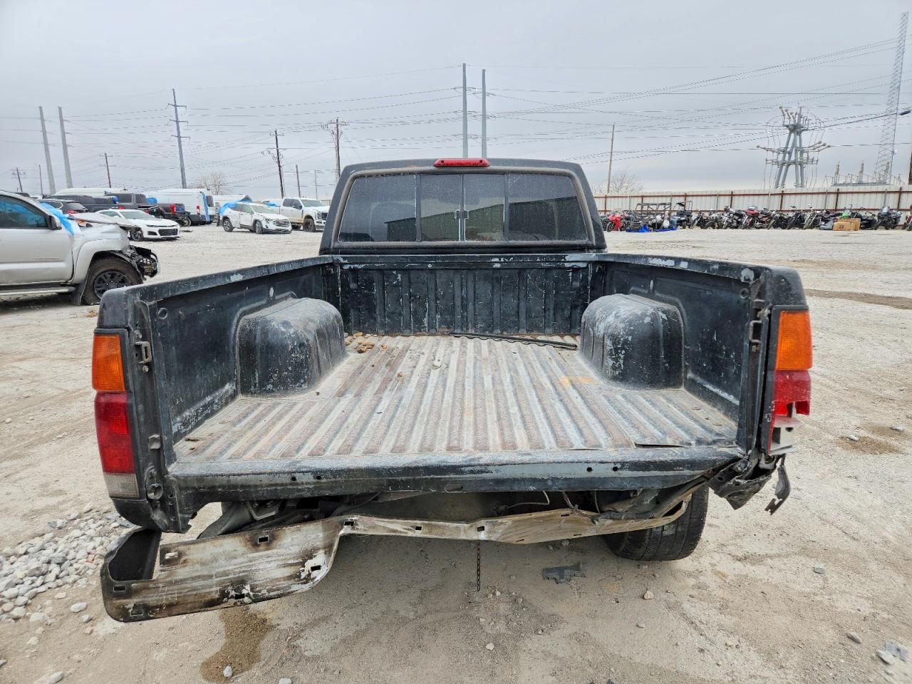 1997 NISSAN TRUCK BASE photo 6