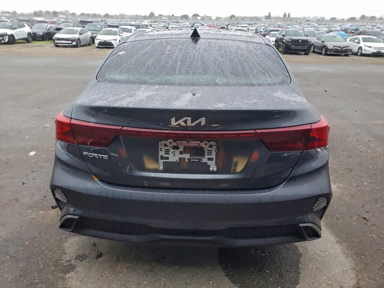 2024 KIA FORTE LX photo 6