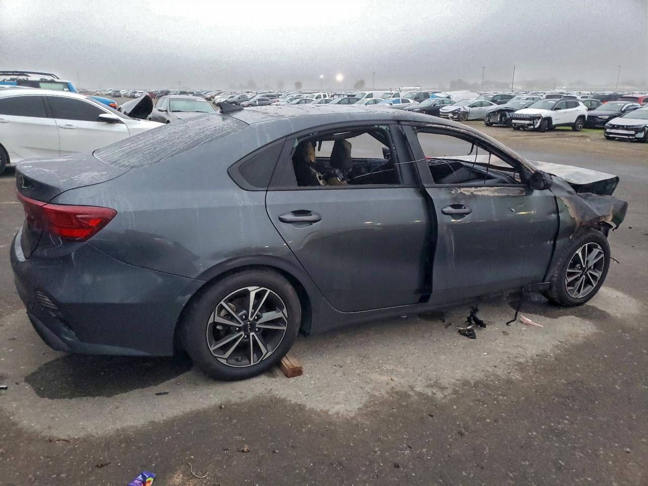 2024 KIA FORTE LX photo 3
