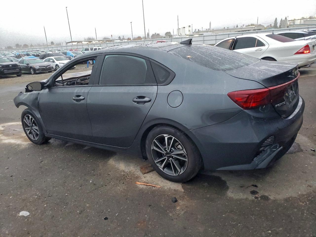 2024 KIA FORTE LX photo 2