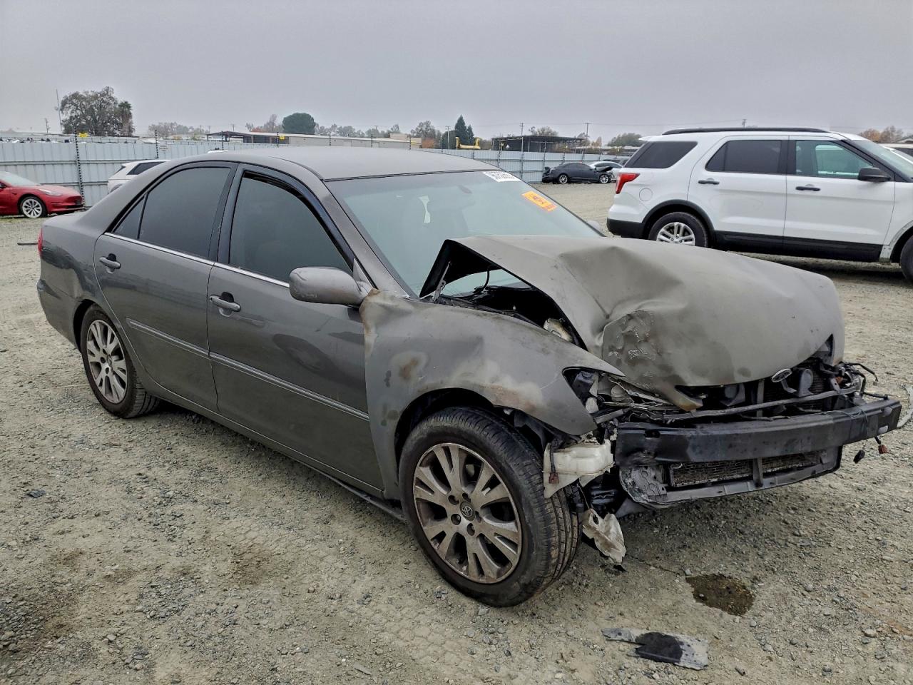 2004 TOYOTA CAMRY LE photo 4