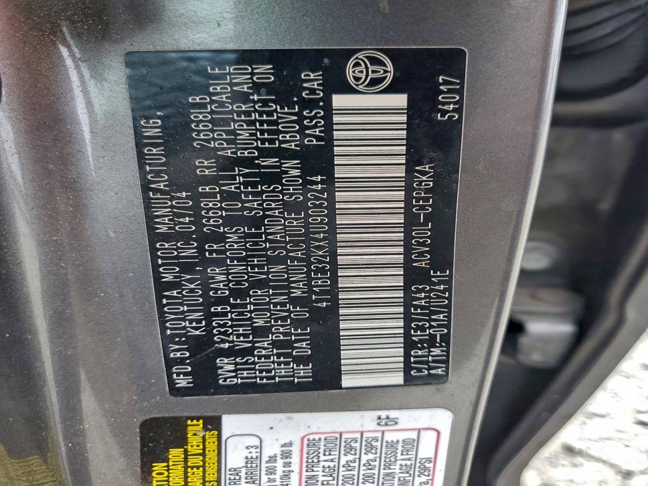 2004 TOYOTA CAMRY LE photo 12