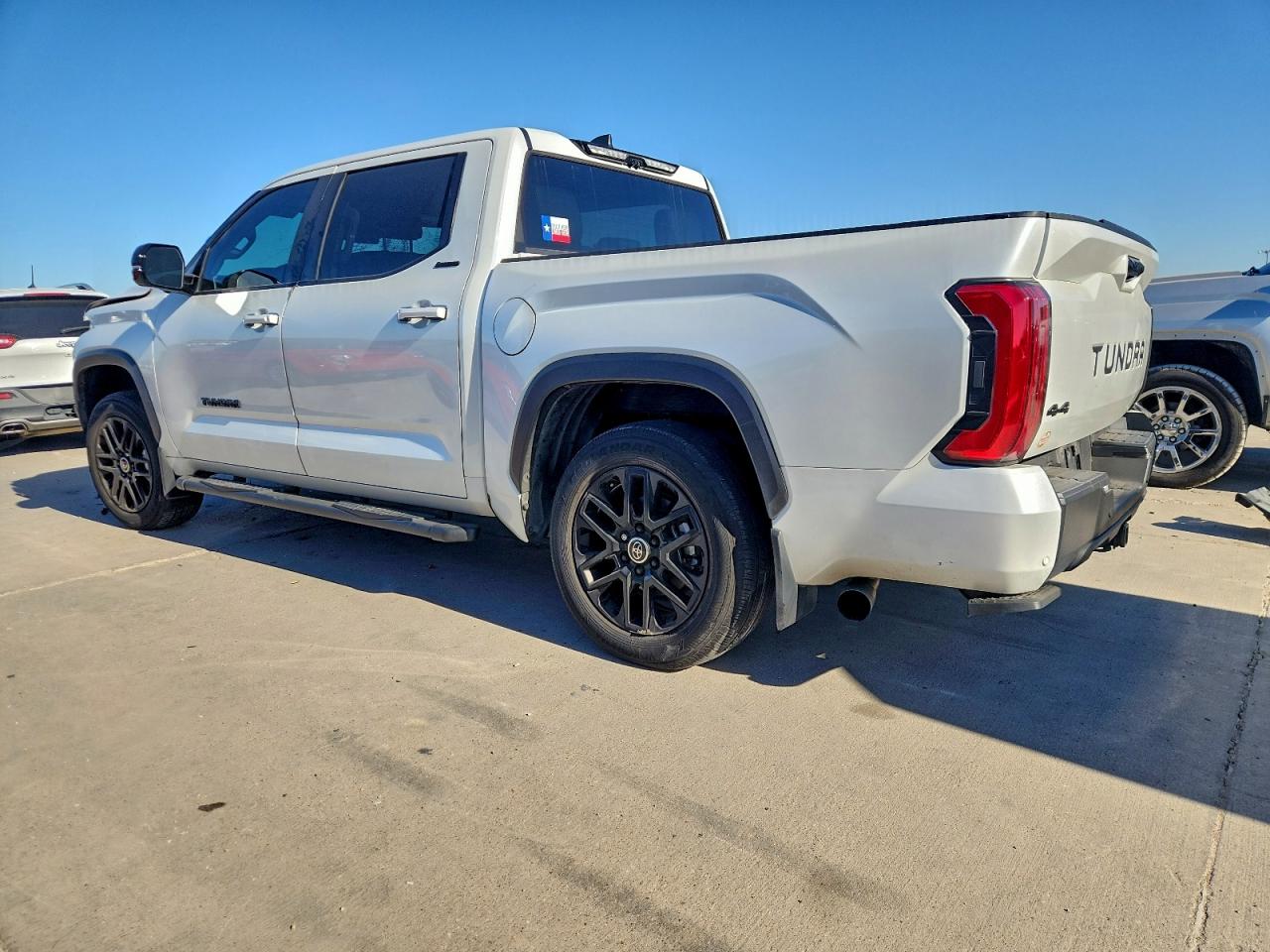 2024 TOYOTA TUNDRA CREWMAX LIMITED photo 2