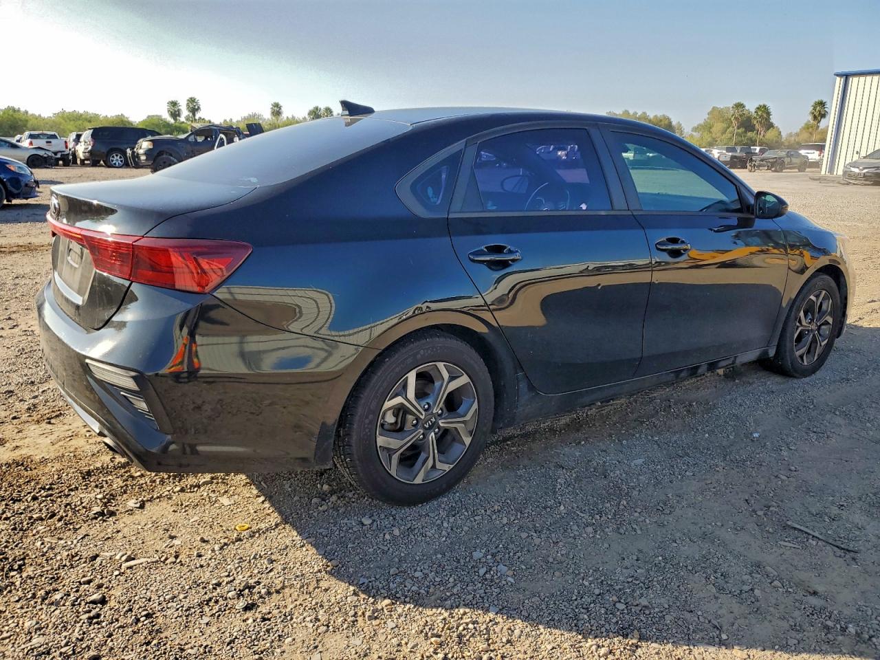 2019 KIA FORTE FE photo 3