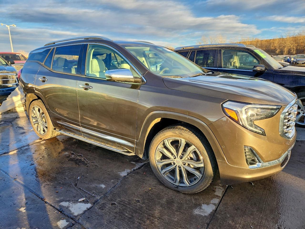 2019 GMC TERRAIN DENALI photo 4