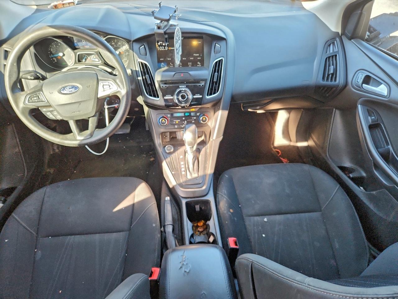 2017 FORD FOCUS SEL photo 8