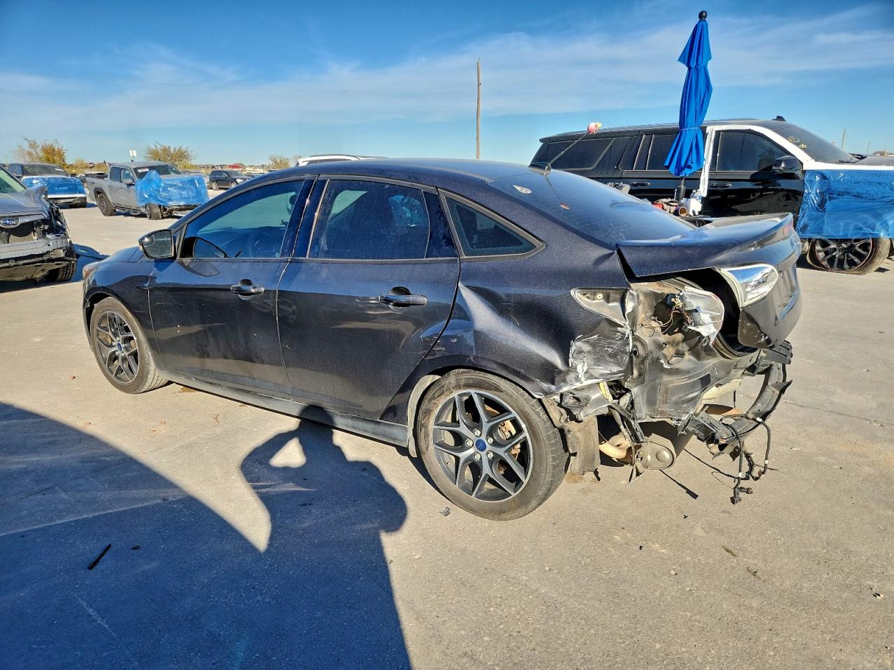 2017 FORD FOCUS SEL photo 2