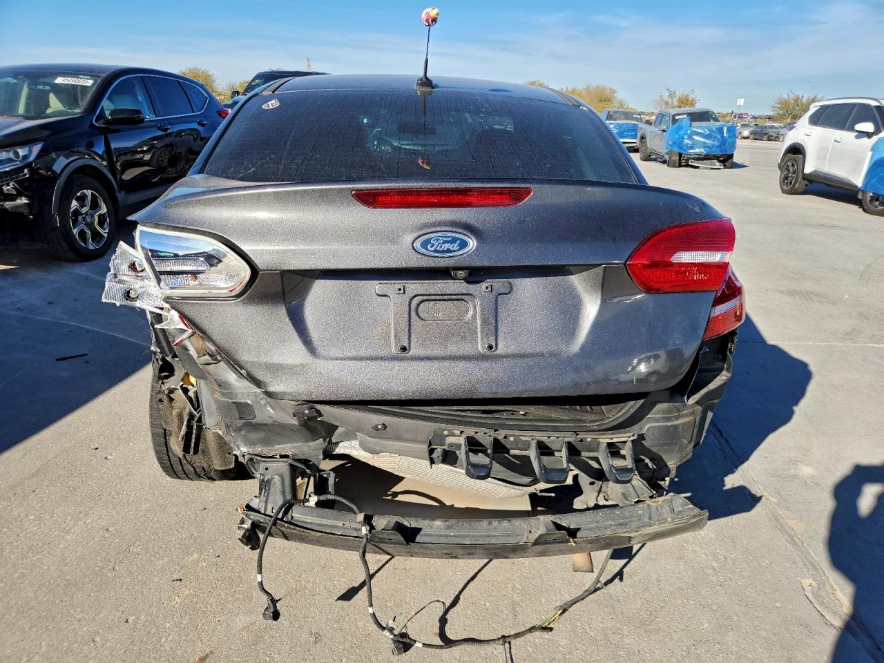 2017 FORD FOCUS SEL photo 6