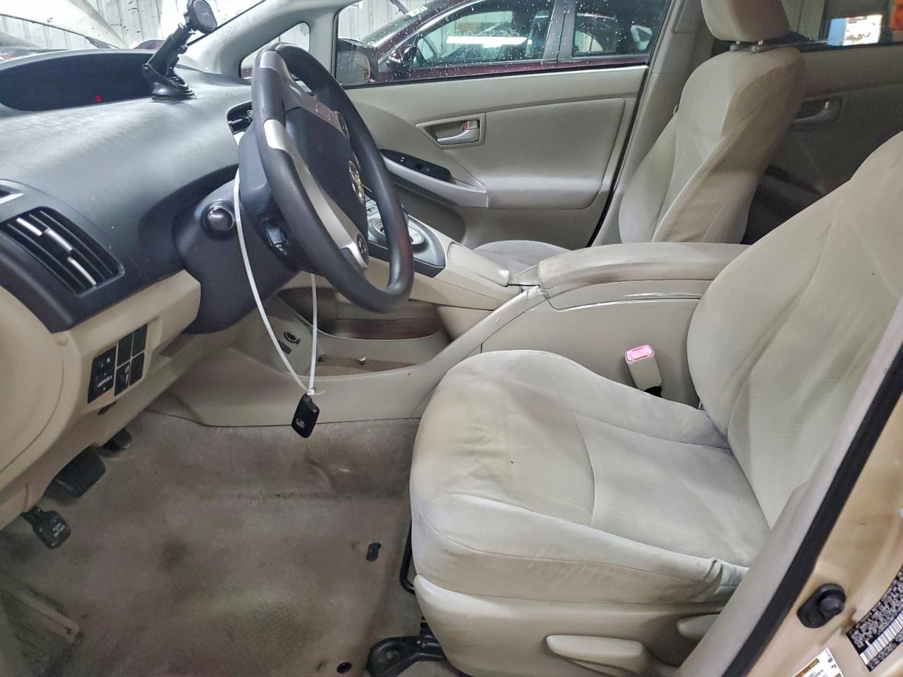 2011 TOYOTA PRIUS photo 7